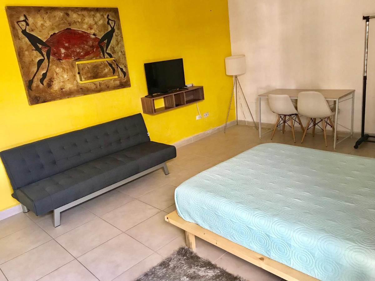 Jr Suite En Zona Residencial Linda Vista - Magnifica Ubicacion Y Tranquilidad. モンテレー エクステリア 写真